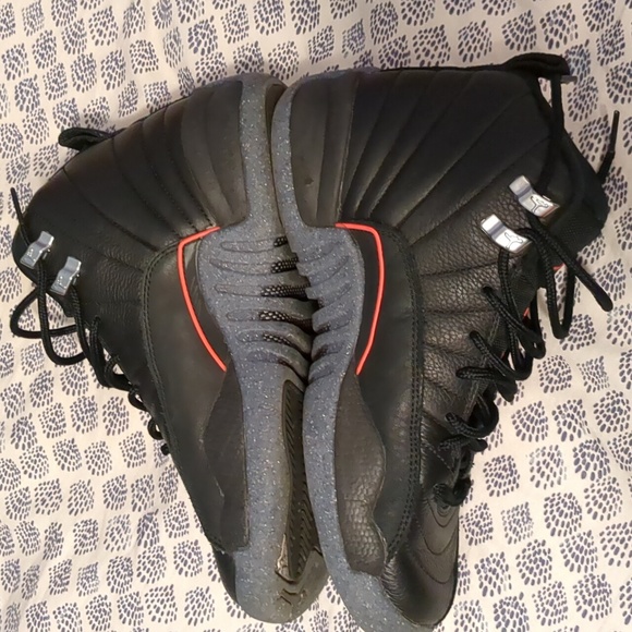 Shoes - Picture 2 of 5